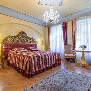Kamer met een King Size Bed
